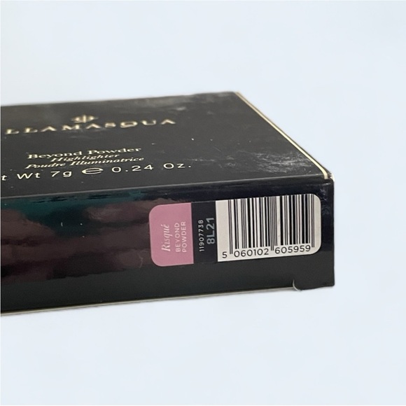 Illamasqua- Beyond Powder (Risque) - Picture 6 of 8